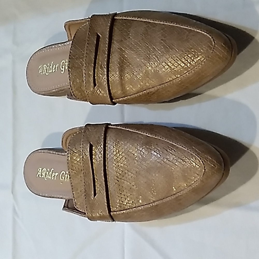 A Rider Girls tan mules